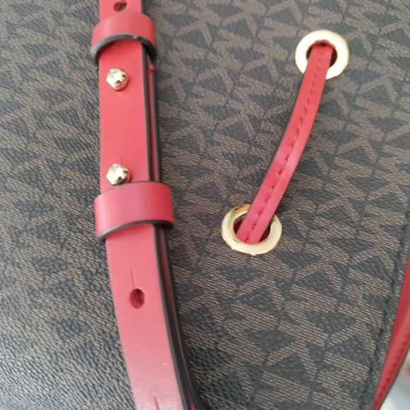 New Michael Kors tote - Picture 7 of 7